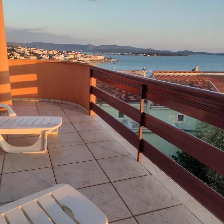 Tomi * Brodarica (Sibenik-Knin)