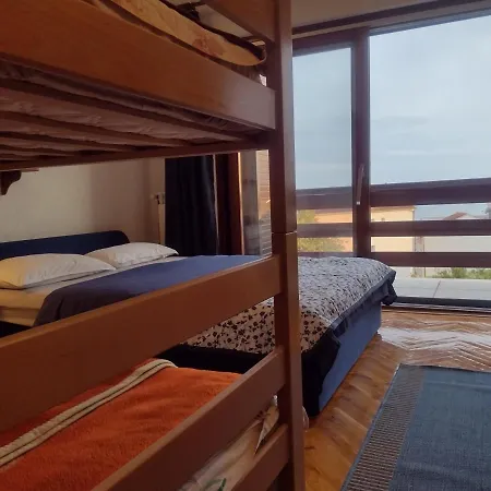 Tomi Apartament