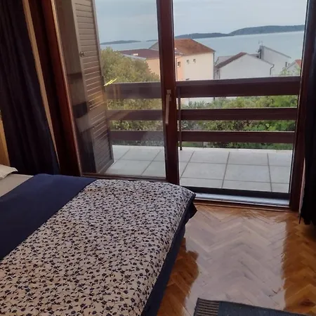 Apartament Tomi *