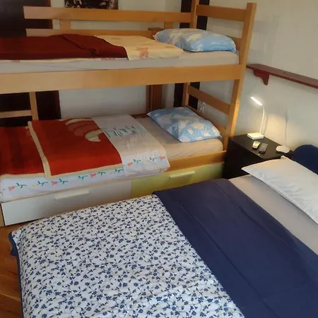 Apartment Tomi