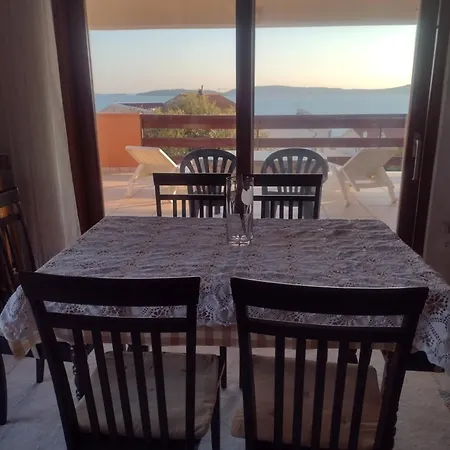 Apartament Tomi *