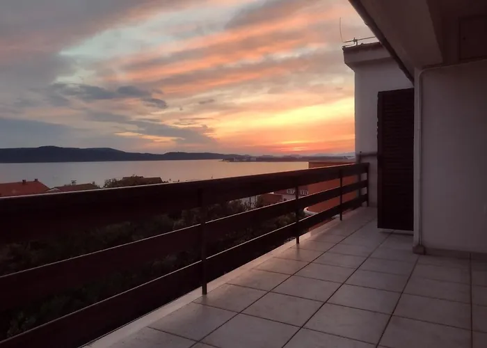 Tomi Apartman Brodarica