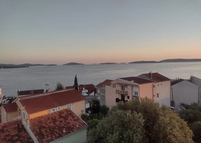 Tomi Apartman Brodarica