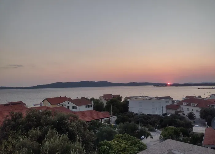 Apartman Tomi Brodarica